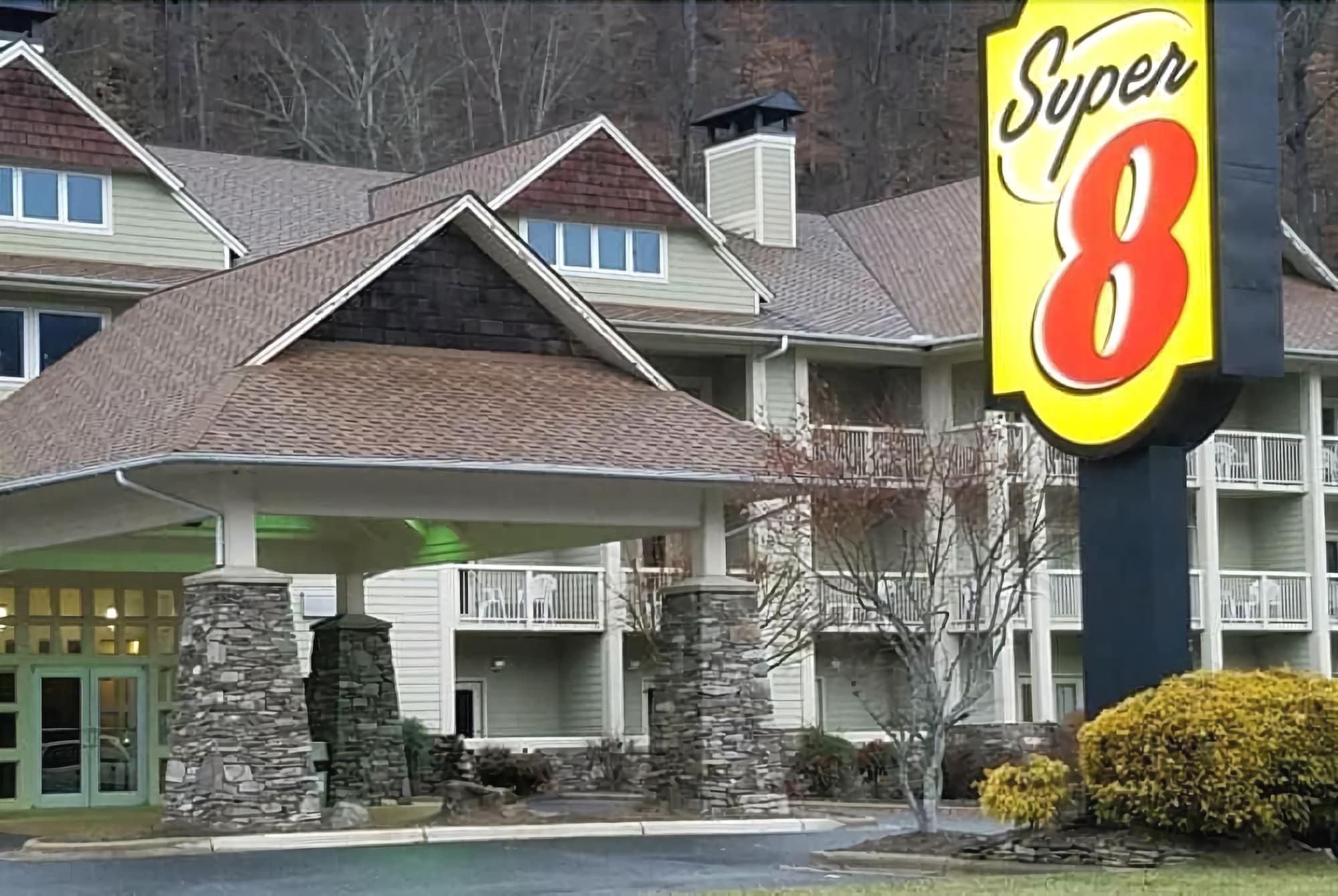 Super 8 By Wyndham Cherokee Eksteriør bilde
